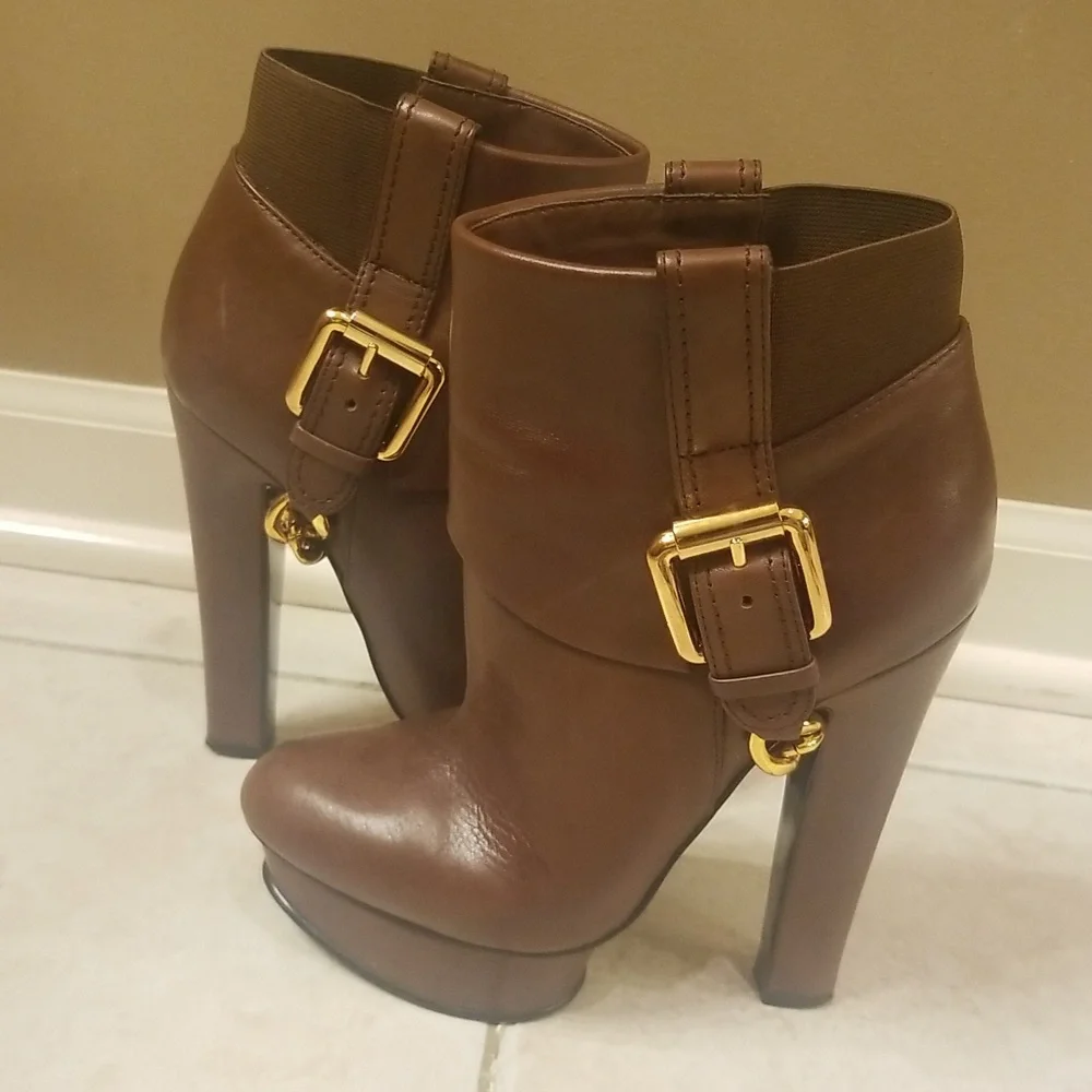 Donald J Pliner brown boots size 6.5M EUC...high heel sexy boots - Picture 3 of 16